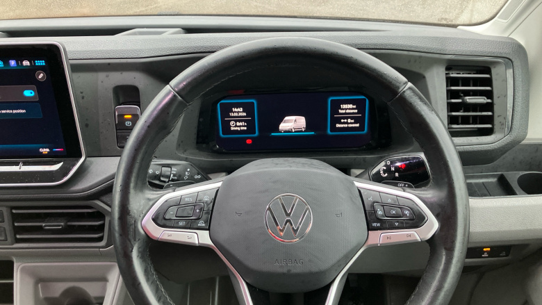 Volkswagen Crafter Cr35 Mwb Diesel 2.0 TDI 140PS Commerce Plus High Roof Van Auto